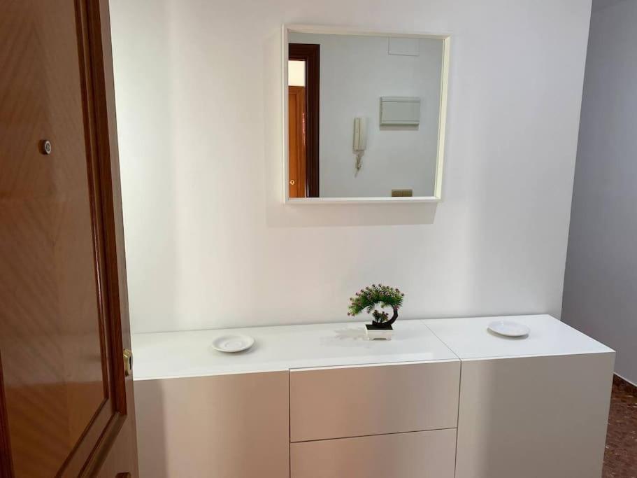 Piso Grande De 120 M2, A 15' De La Playa En Coche Apartment Huelva Exterior photo
